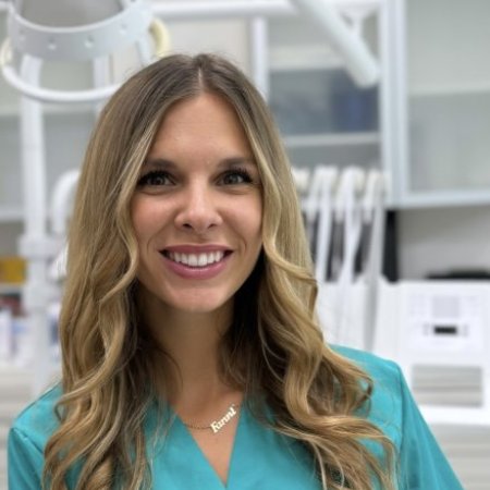dr. Balsay Fanni