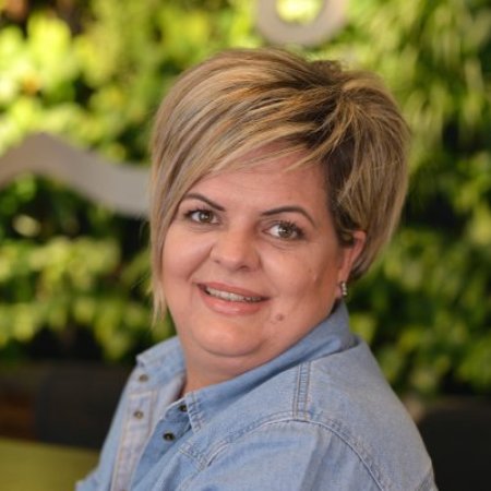 Hamar Júlia